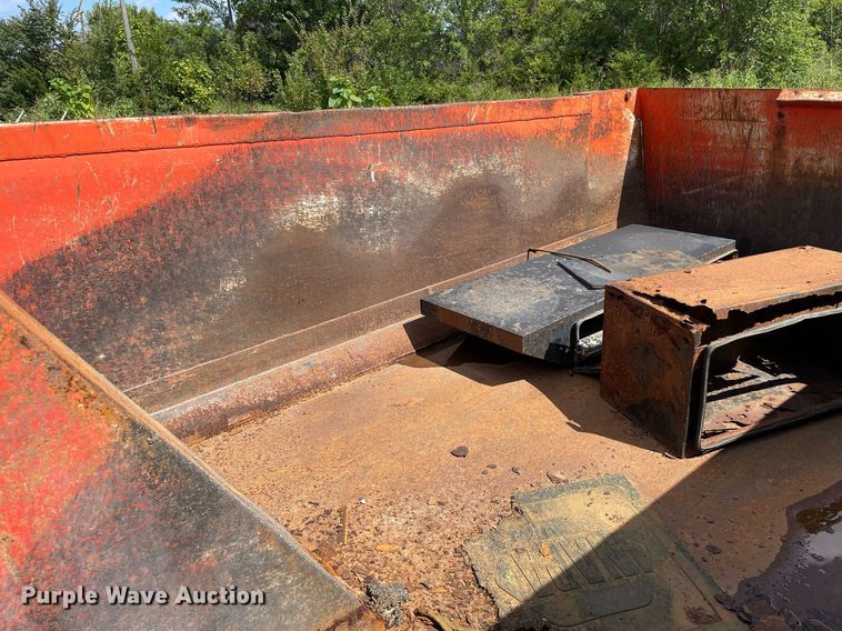 image for item LV9833 2005 International 7400  dump truck