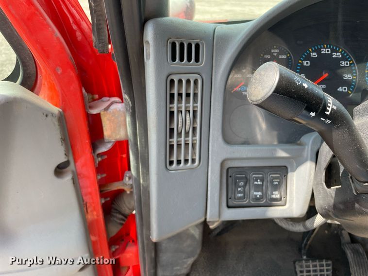 image for item LV9833 2005 International 7400  dump truck