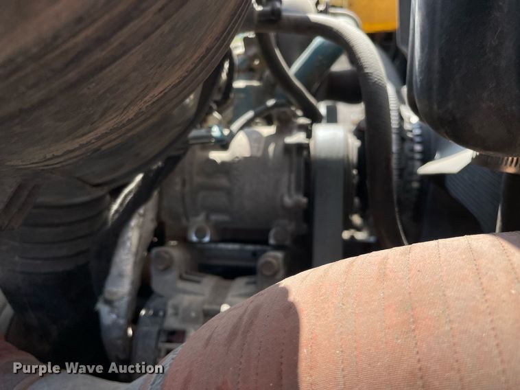 image for item LV9833 2005 International 7400  dump truck