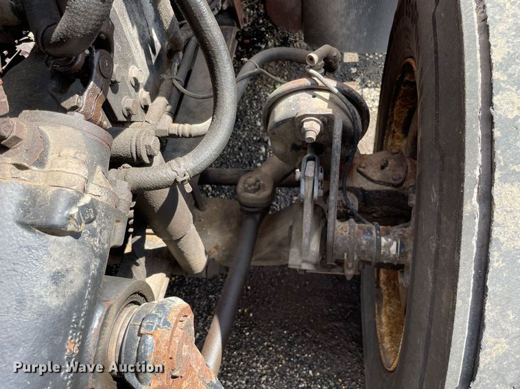 image for item LV9833 2005 International 7400  dump truck