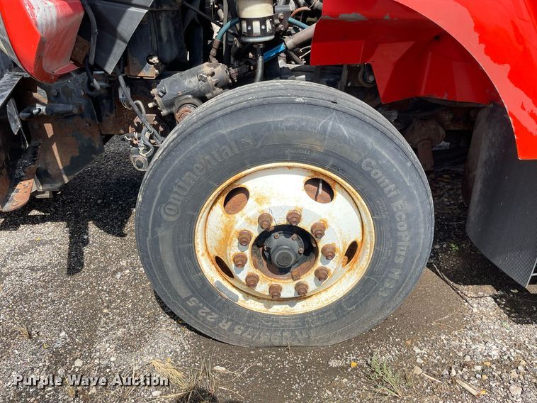 image for item LV9833 2005 International 7400  dump truck