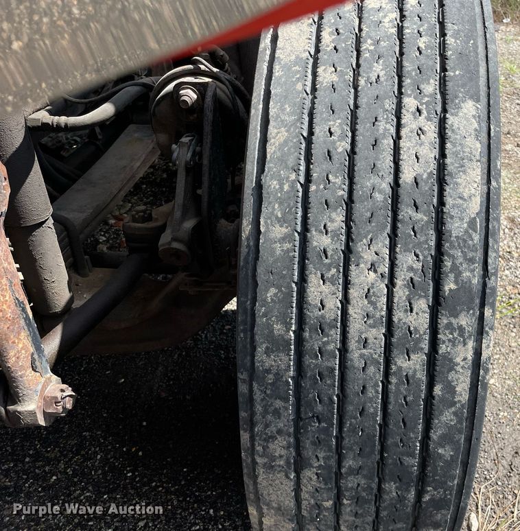 image for item LV9833 2005 International 7400  dump truck