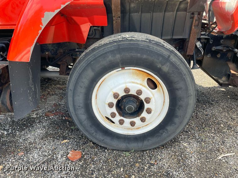 image for item LV9833 2005 International 7400  dump truck