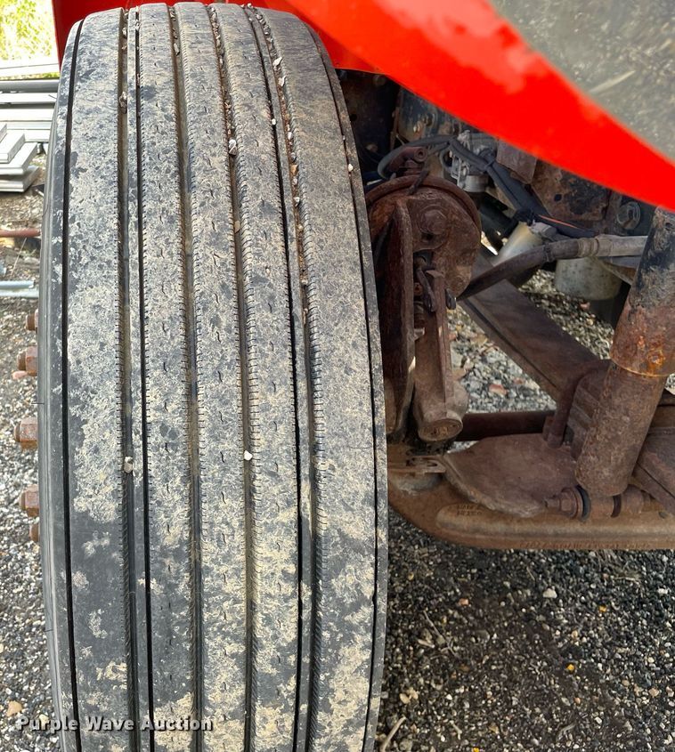 image for item LV9833 2005 International 7400  dump truck