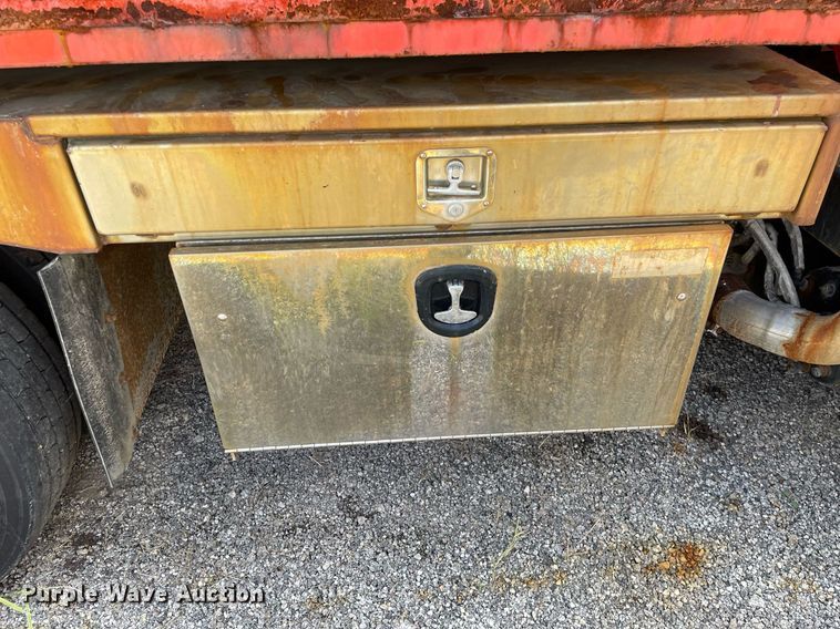 image for item LV9834 2005 International 7400  dump truck