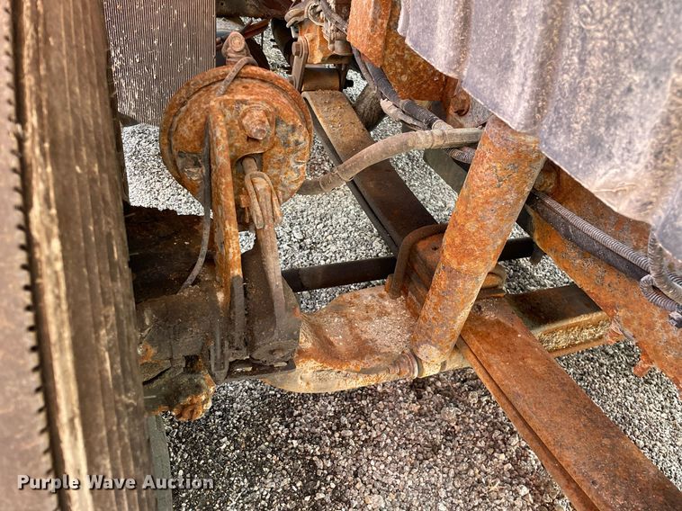 image for item LV9834 2005 International 7400  dump truck