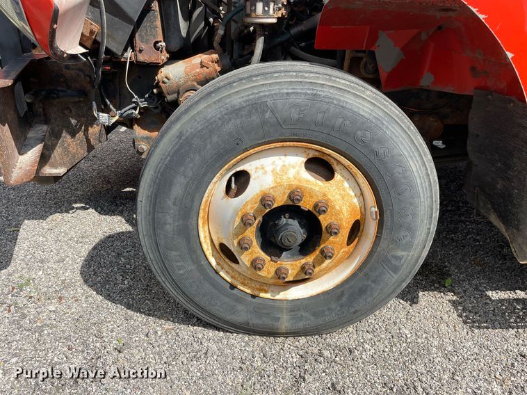 image for item LV9834 2005 International 7400  dump truck