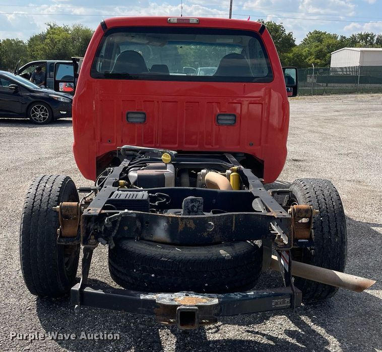 image for item LV9835 2010 Ford F250 Super Duty XL  pickup truck cab and chassis