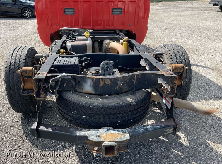 image for item LV9835 2010 Ford F250 Super Duty XL  pickup truck cab and chassis