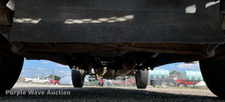 image for item LV9835 2010 Ford F250 Super Duty XL  pickup truck cab and chassis