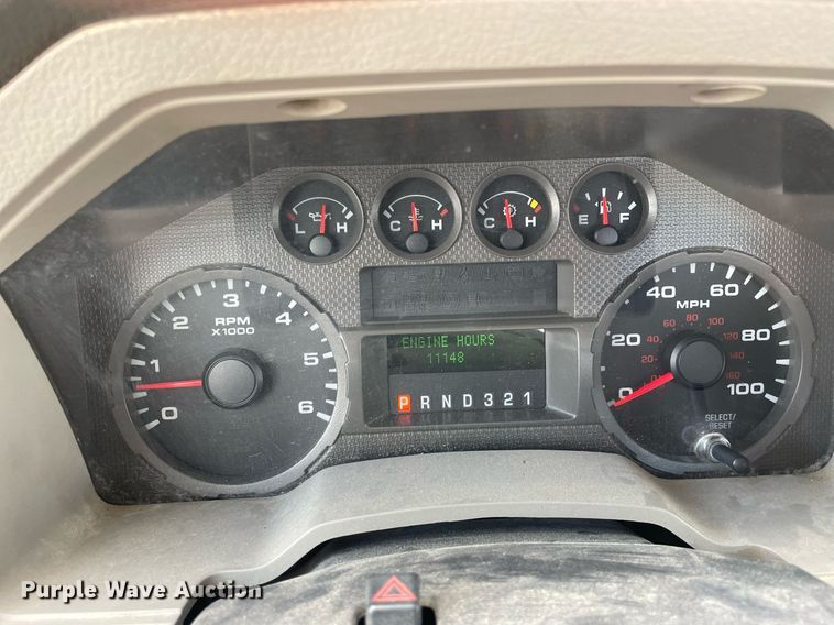 image for item LV9835 2010 Ford F250 Super Duty XL  pickup truck cab and chassis