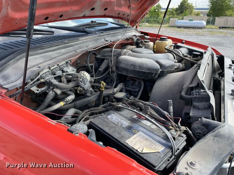 image for item LV9835 2010 Ford F250 Super Duty XL  pickup truck cab and chassis