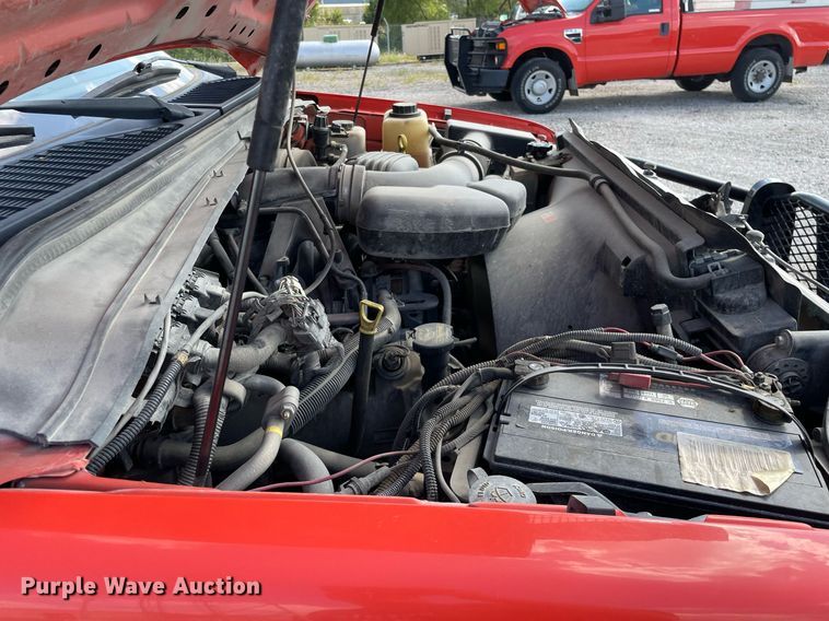 image for item LV9835 2010 Ford F250 Super Duty XL  pickup truck cab and chassis