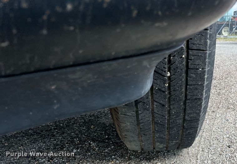 image for item LV9835 2010 Ford F250 Super Duty XL  pickup truck cab and chassis