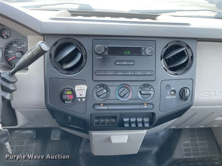 image for item LV9836 2009 Ford F250 Super Duty XL  pickup truck