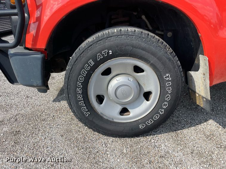 image for item LV9836 2009 Ford F250 Super Duty XL  pickup truck