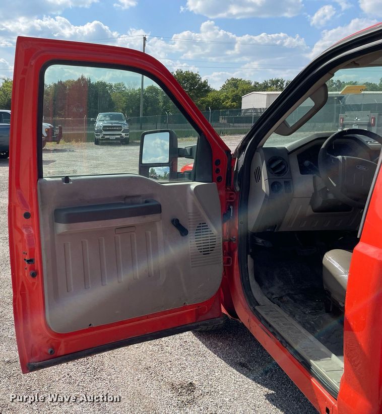 image for item LV9837 2008 Ford F250 Super Duty XL  pickup truck
