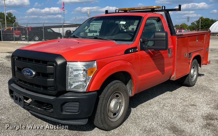 image for item LV9838 2011 Ford F250 Super Duty XL  utility bed pickup truck