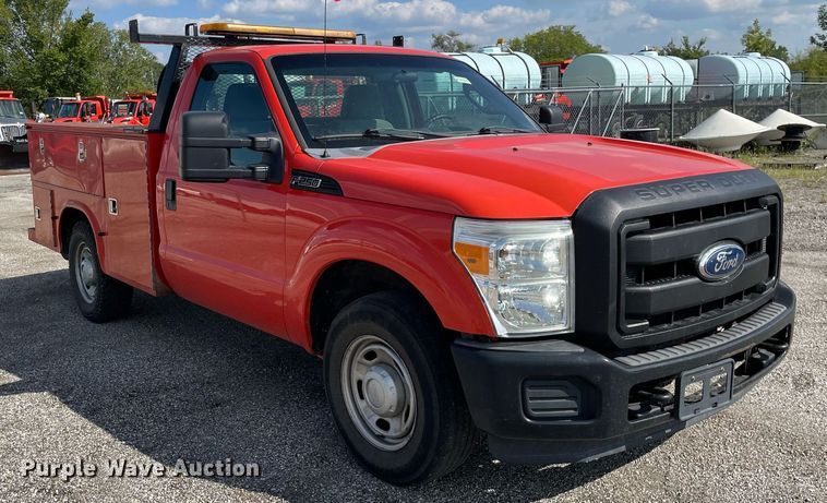 image for item LV9838 2011 Ford F250 Super Duty XL  utility bed pickup truck