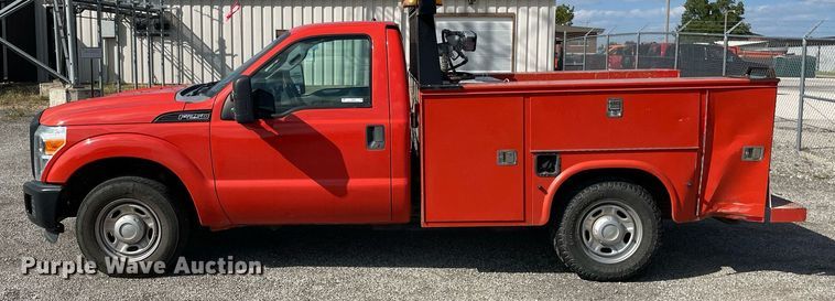image for item LV9838 2011 Ford F250 Super Duty XL  utility bed pickup truck