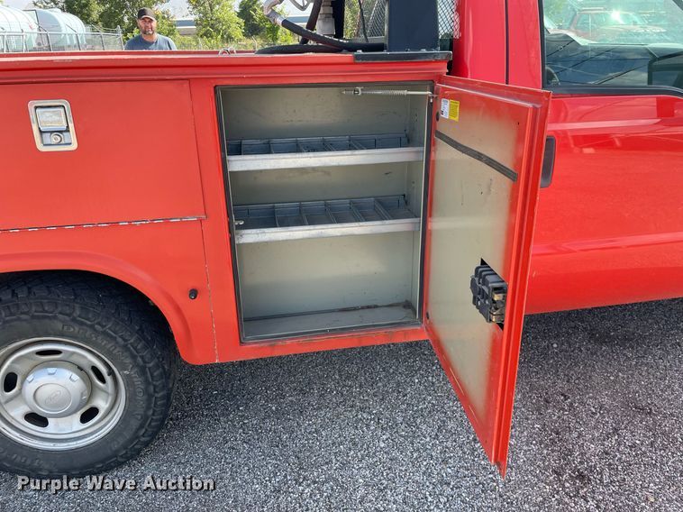 image for item LV9838 2011 Ford F250 Super Duty XL  utility bed pickup truck