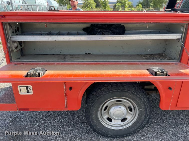 image for item LV9838 2011 Ford F250 Super Duty XL  utility bed pickup truck