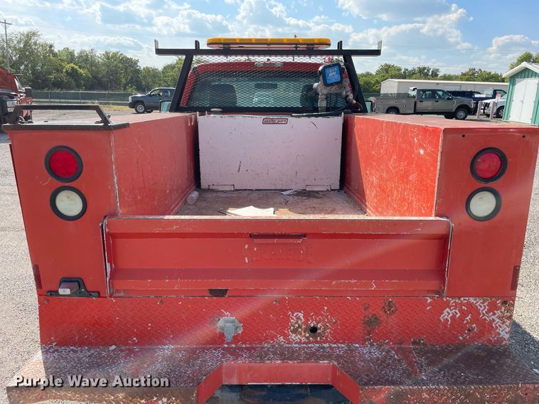 image for item LV9838 2011 Ford F250 Super Duty XL  utility bed pickup truck