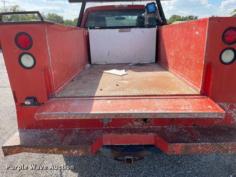 image for item LV9838 2011 Ford F250 Super Duty XL  utility bed pickup truck