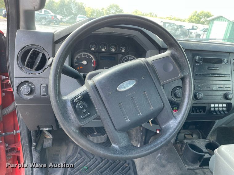 image for item LV9838 2011 Ford F250 Super Duty XL  utility bed pickup truck