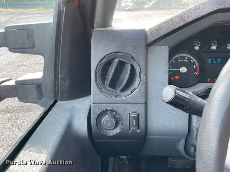 image for item LV9838 2011 Ford F250 Super Duty XL  utility bed pickup truck