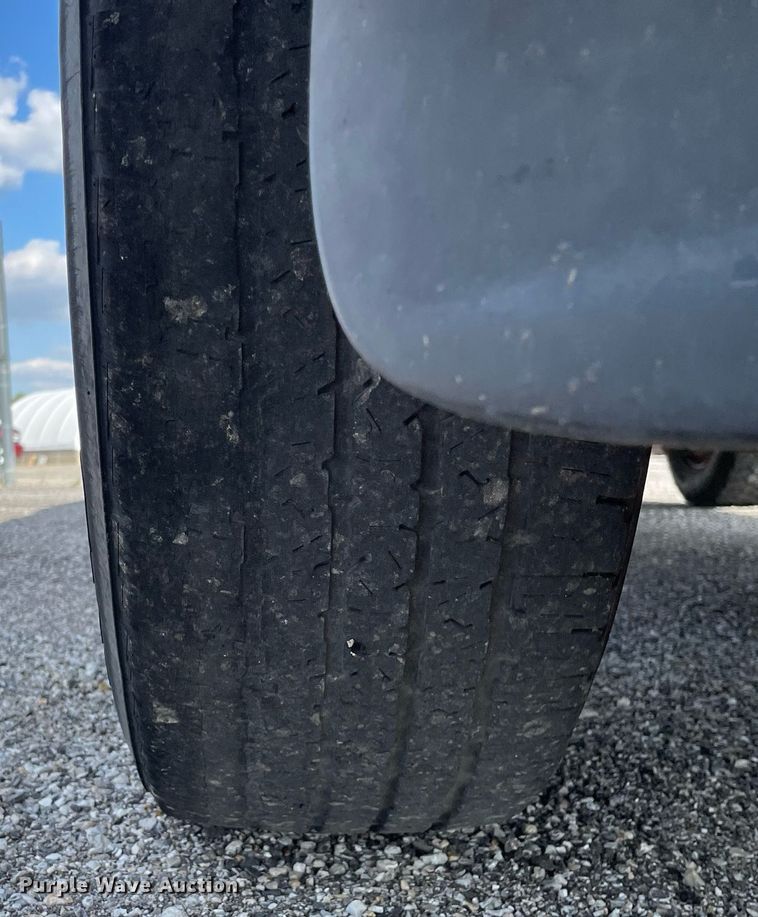 image for item LV9838 2011 Ford F250 Super Duty XL  utility bed pickup truck