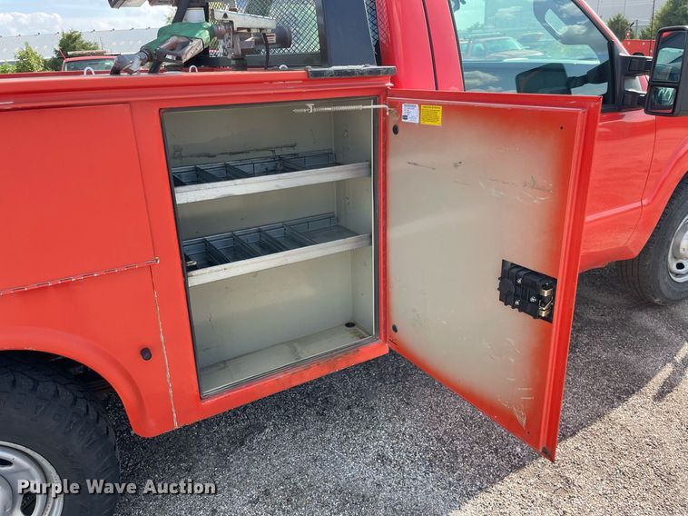 image for item LV9839 2011 Ford F250 Super Duty XL  utility bed pickup truck