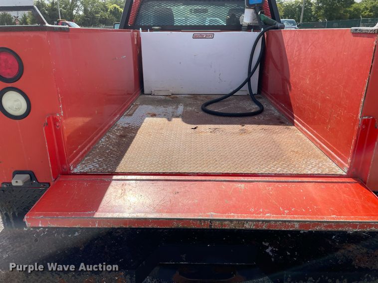 image for item LV9839 2011 Ford F250 Super Duty XL  utility bed pickup truck