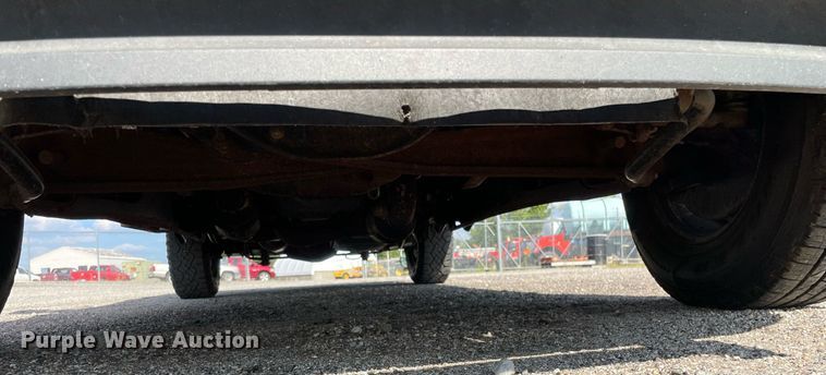 image for item LV9839 2011 Ford F250 Super Duty XL  utility bed pickup truck