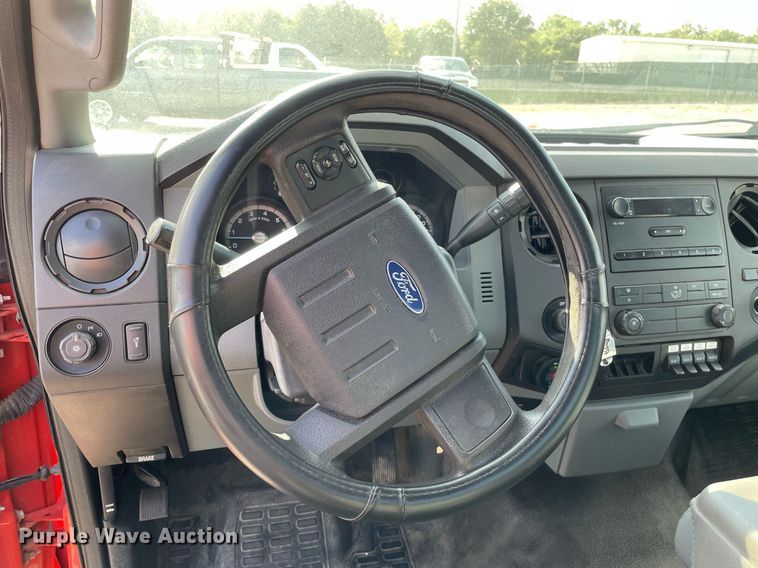 image for item LV9839 2011 Ford F250 Super Duty XL  utility bed pickup truck