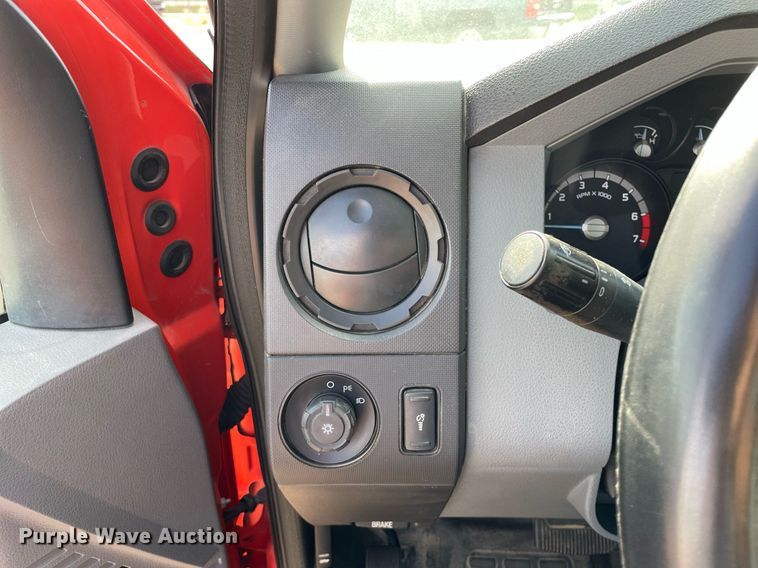 image for item LV9839 2011 Ford F250 Super Duty XL  utility bed pickup truck