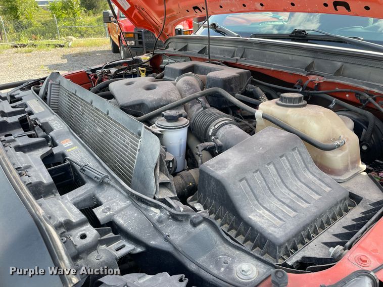 image for item LV9839 2011 Ford F250 Super Duty XL  utility bed pickup truck