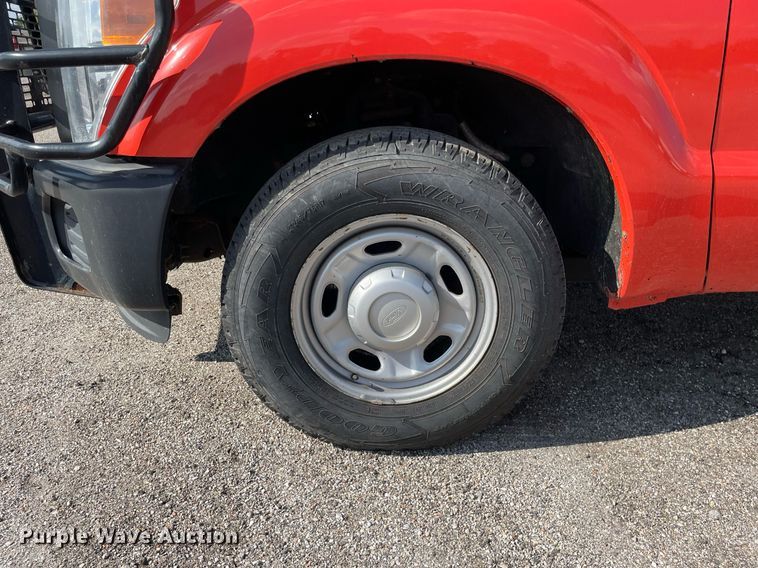 image for item LV9839 2011 Ford F250 Super Duty XL  utility bed pickup truck