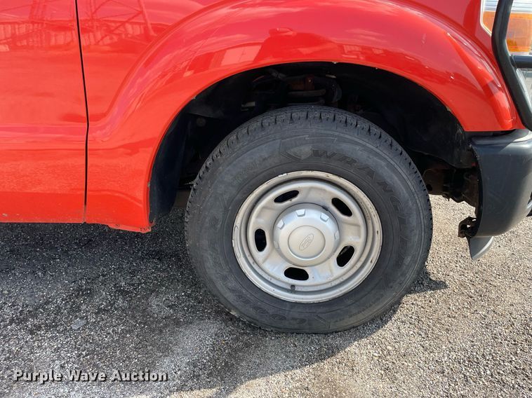 image for item LV9839 2011 Ford F250 Super Duty XL  utility bed pickup truck