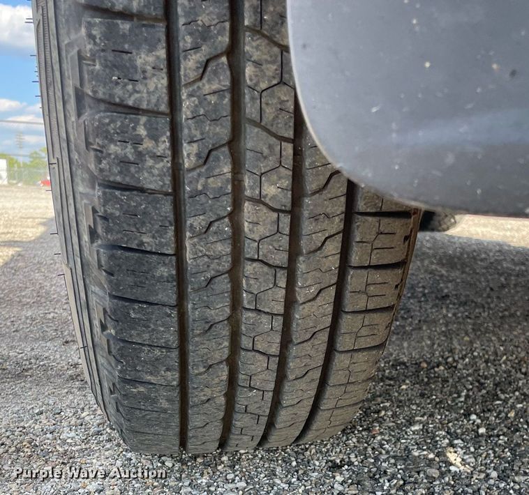 image for item LV9839 2011 Ford F250 Super Duty XL  utility bed pickup truck