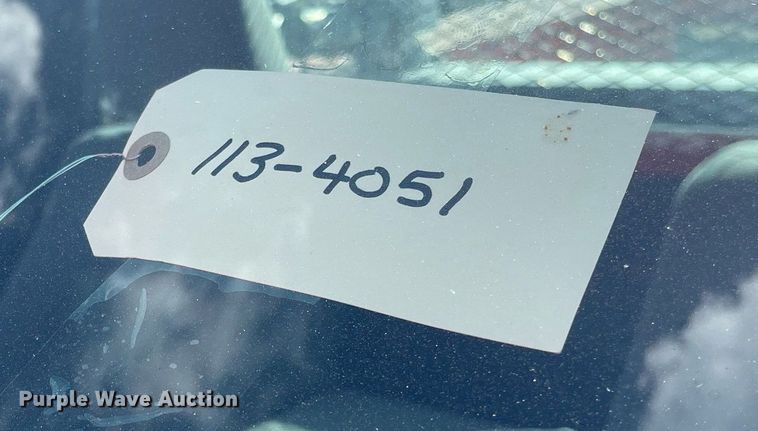 image for item LV9839 2011 Ford F250 Super Duty XL  utility bed pickup truck