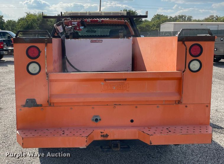 image for item LV9840 2012 Chevrolet Silverado 2500HD  utility bed pickup truck