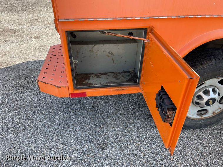 image for item LV9840 2012 Chevrolet Silverado 2500HD  utility bed pickup truck