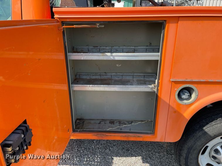 image for item LV9840 2012 Chevrolet Silverado 2500HD  utility bed pickup truck