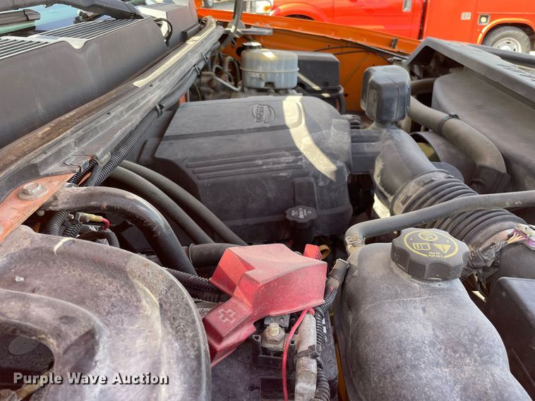 image for item LV9840 2012 Chevrolet Silverado 2500HD  utility bed pickup truck