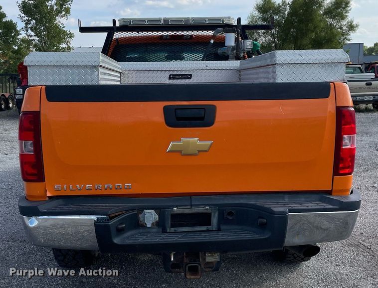image for item LV9841 2012 Chevrolet Silverado 2500HD  pickup truck
