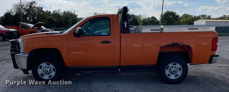 image for item LV9841 2012 Chevrolet Silverado 2500HD  pickup truck