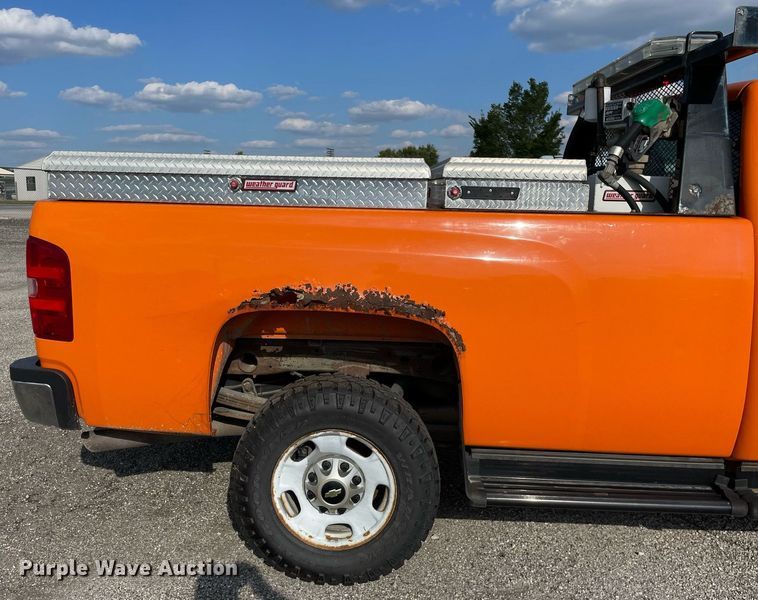 image for item LV9841 2012 Chevrolet Silverado 2500HD  pickup truck