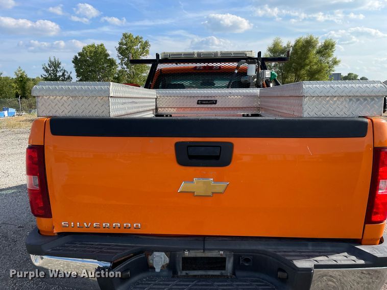 image for item LV9841 2012 Chevrolet Silverado 2500HD  pickup truck