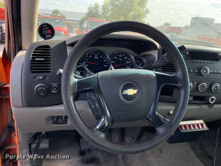 image for item LV9841 2012 Chevrolet Silverado 2500HD  pickup truck